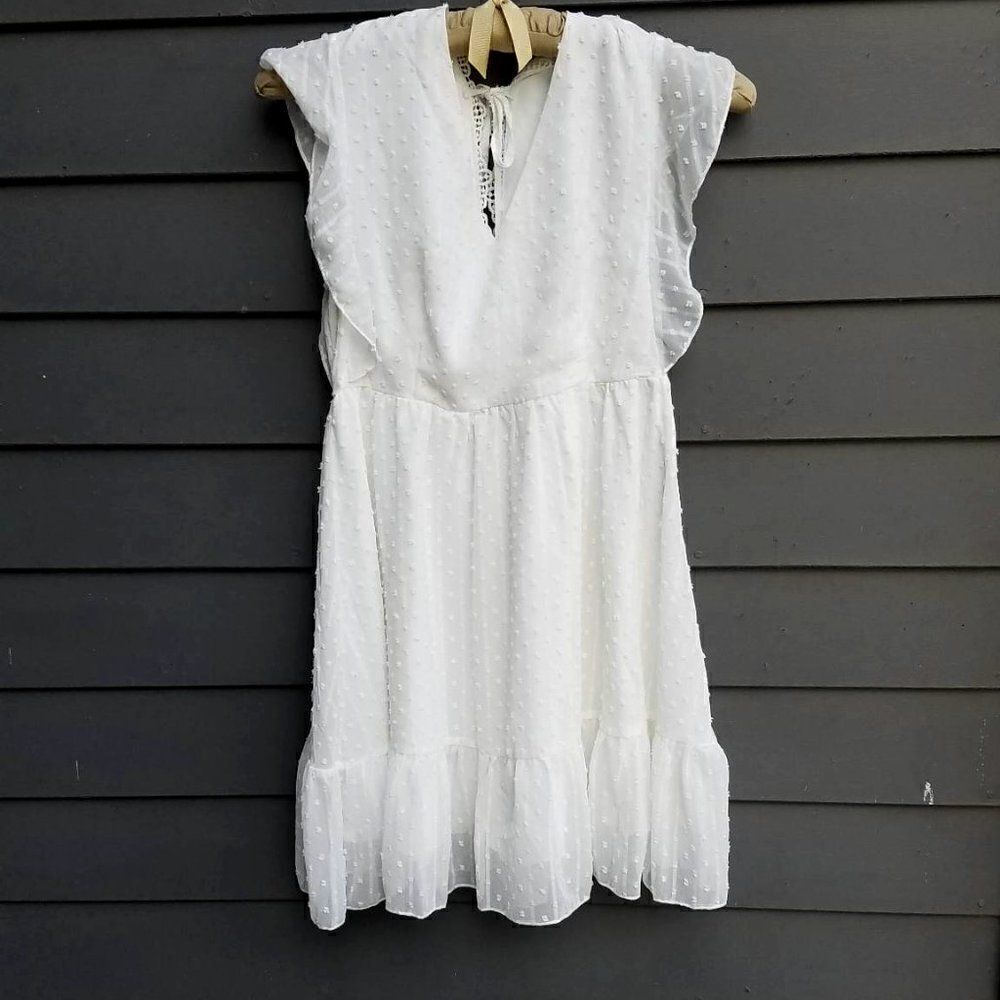 Shein White Textured Lace White Dress size 6